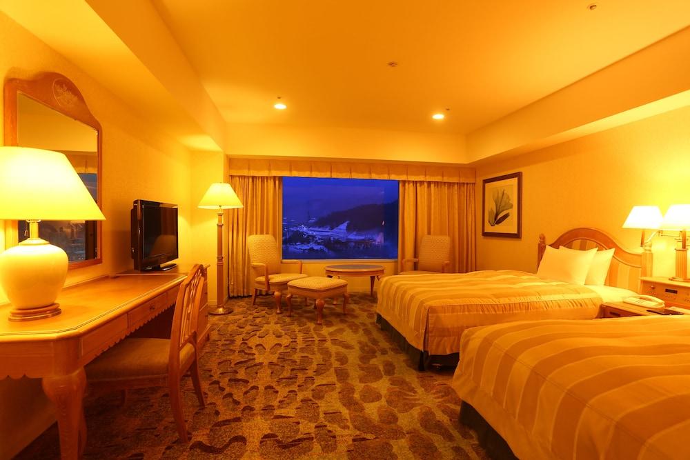 Hotel Associa Takayama -with Natural Hot Springs-